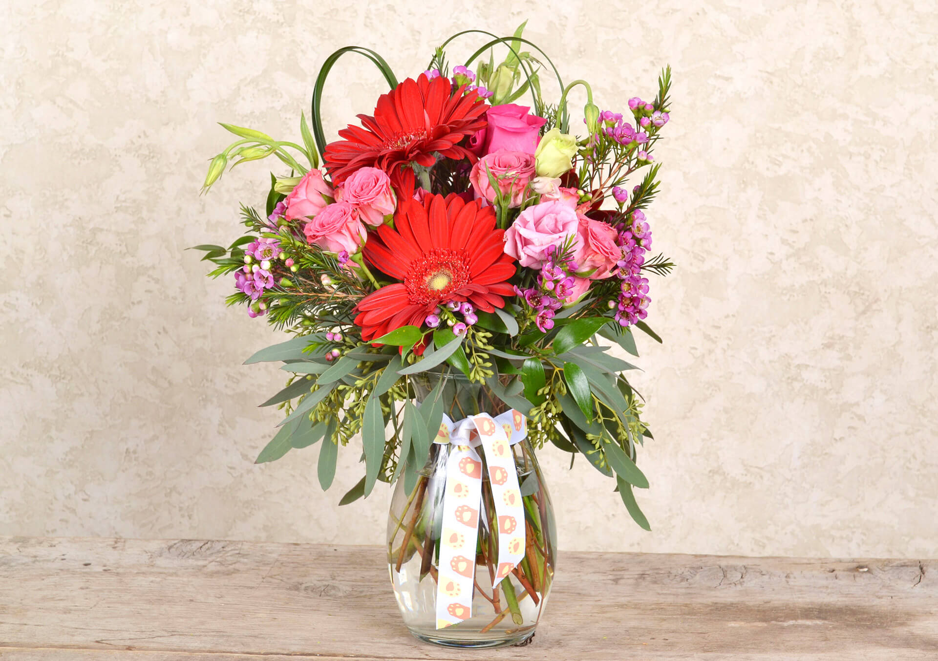 Product Image for Paw Prints On My Heart Fresh Arrangement